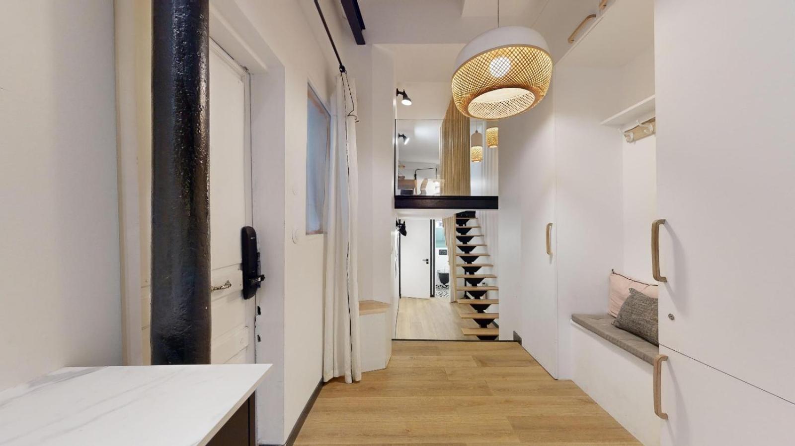 194 Maison Parisienne Apartment